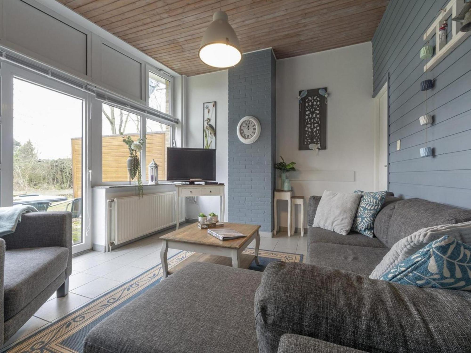 Stylish Beachside Bungalow With Patio Sint Maartensvlotbrug Exterior photo
